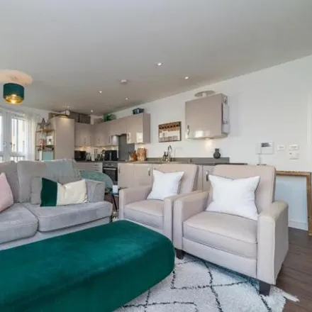 Rent this 2 bed apartment on Cabot Close in London, CR0 4BW