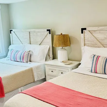 Rent this 2 bed condo on Newbury