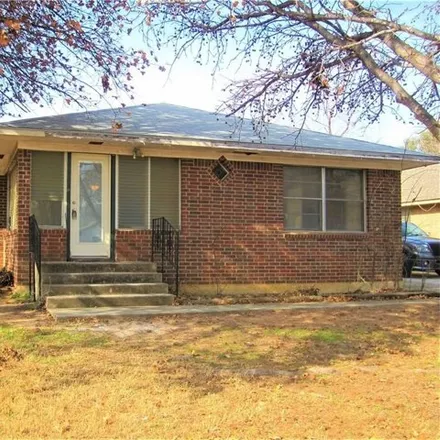 Rent this 3 bed house on 725 Jannie Street in Denton, TX 76209