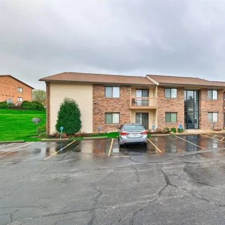 Buy this 2 bed condo on Mack Road in Fairfield, OH 45246