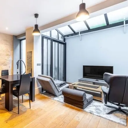 Image 4 - 33 Rue des Trois Bornes, 75011 Paris, France - Apartment for rent