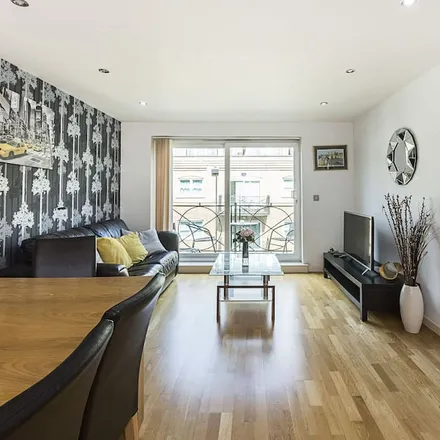 Image 5 - London, E16 1BA, United Kingdom - Apartment for rent