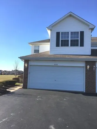 Rent this 3 bed townhouse on 2798 Foxwood Court in New Lenox, IL 60451