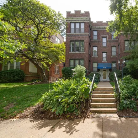 Buy this 2 bed apartment on Waterman Boulevard in Saint Louis, MO 63112