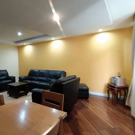 Rent this 3 bed apartment on Dixon Sastrería y Modas in Moscú, 170504