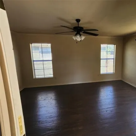 Buy this 2 bed house on 7615 Robin Road in Dallas, TX 75209