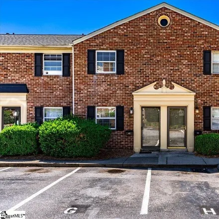 Buy this 1 bed condo on 2530 East North Street in Glenwood Acres, Greenville