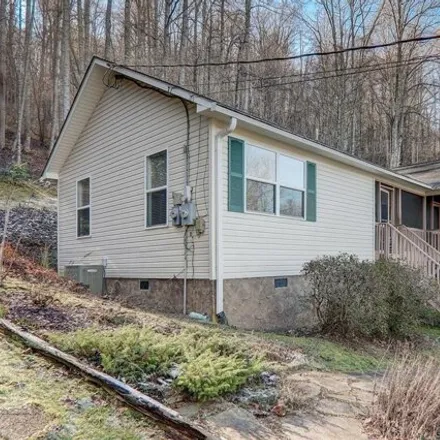 Image 3 - 230 Kitty Lane, Haywood County, NC 28785, USA - House for sale