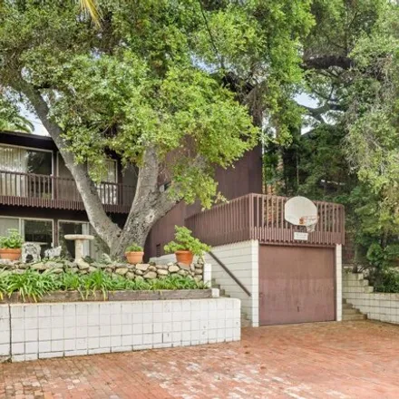 Buy this 3 bed house on 484 Sycamore Road in Los Angeles, CA 90402