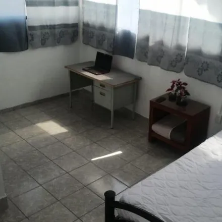 Rent this 1 bed house on Calle Santiago Mexquititlán 424 in Delegación Epigmenio González, 76128 Querétaro