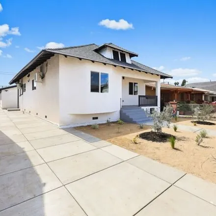 Image 2 - Avalon & 56th, East 56th Street, Los Angeles, CA 90011, USA - House for sale