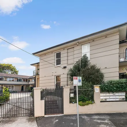 Rent this 1 bed apartment on Emilton Avenue in St Kilda VIC 3182, Australia