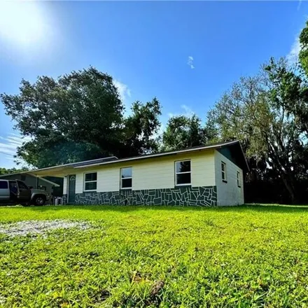 Buy this 3 bed house on 701 Grove Street in Bowling Green, Hardee County