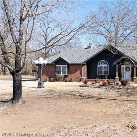 Buy this 3 bed house on 382 South County Line Road in Franklin County, AR 72933