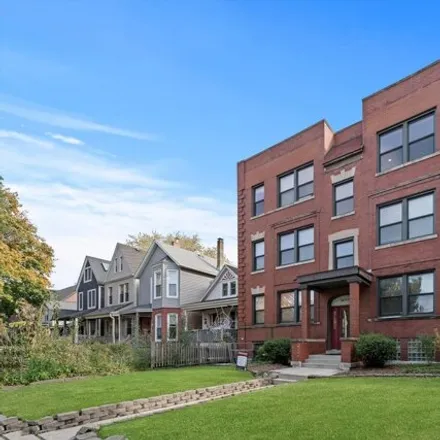 Image 2 - 5471 South Ridgewood Court, Chicago, IL 60615, USA - House for sale