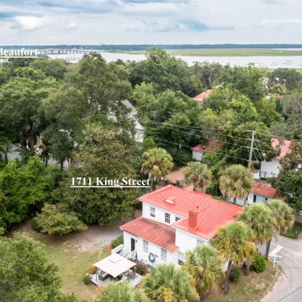 Image 2 - 1711 King Street, Beaufort, SC 29902, USA - House for sale