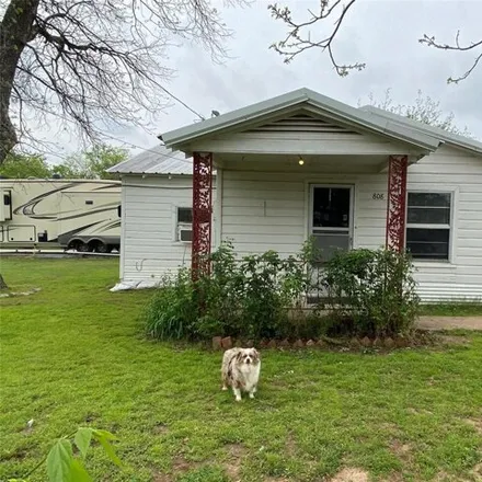 Buy this 2 bed house on 910 Southeast 9th Street in Mineral Wells, TX 76067