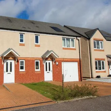 Rent this 3 bed duplex on Lanton Road in Stenhousemuir, FK2 8SR