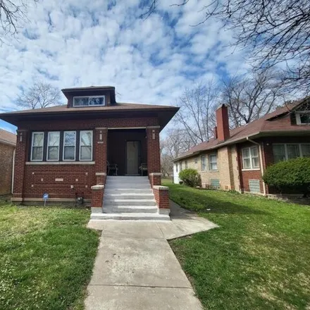 Buy this 2 bed house on 10338 South Church Street in Chicago, IL 60643