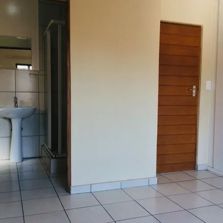 Image 2 - unnamed road, Southcrest, Alberton, 2197, South Africa - Townhouse for rent