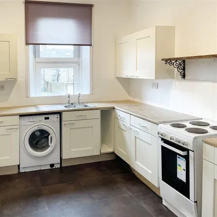 Image 2 - Upper George Street, Huddersfield, HD1 4AW, United Kingdom - Apartment for rent