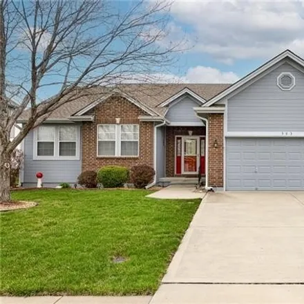 Buy this 3 bed house on 531 Briar Lane in Kearney, MO 64060