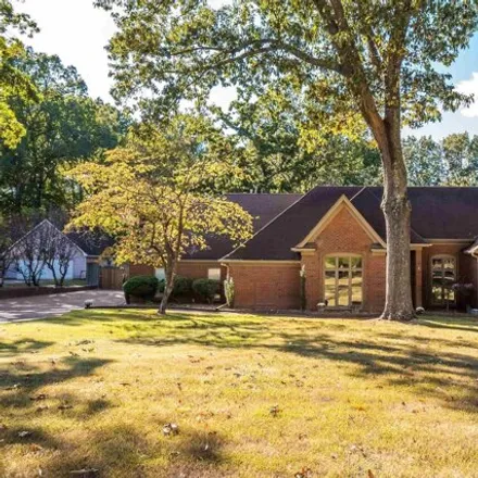 Buy this 4 bed house on 2981 Country Place Drive West in Collierville, TN 38017