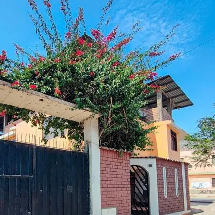 Buy this 6 bed house on Jirón Arica in Villa María del Triunfo, Lima Metropolitan Area 15822