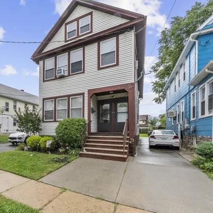 Image 2 - 97 West Price Street, Linden, NJ 07036, USA - Townhouse for sale