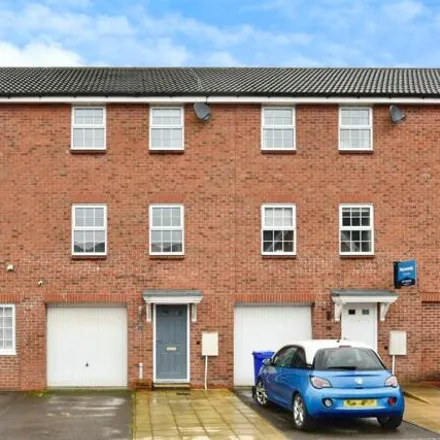 Image 1 - Trent Bridge Close, Longton, ST4 8JJ, United Kingdom - Townhouse for sale