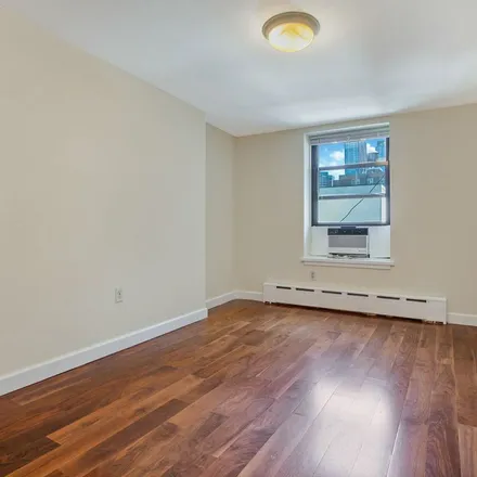 Rent this 4 bed apartment on 513 3rd Avenue in New York, NY 10016