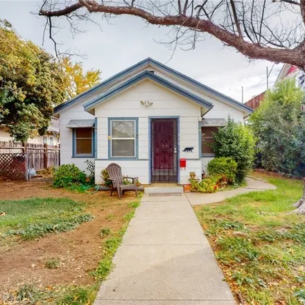 Buy this 2 bed house on 250 South Plumas Street in Willows, CA 95988