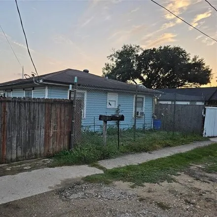 Image 9 - 3976 Linder Street, Houston, TX 77026, USA - House for sale