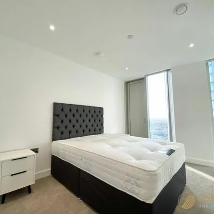 Image 3 - Three60, Crown Street, Manchester, M15 4YW, United Kingdom - Apartment for rent