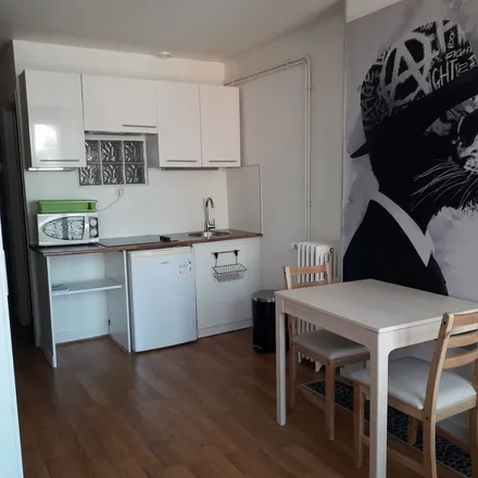 Rent this 1 bed apartment on 35 Rue du Champ Rond in 45000 Cité Emile Zola, France