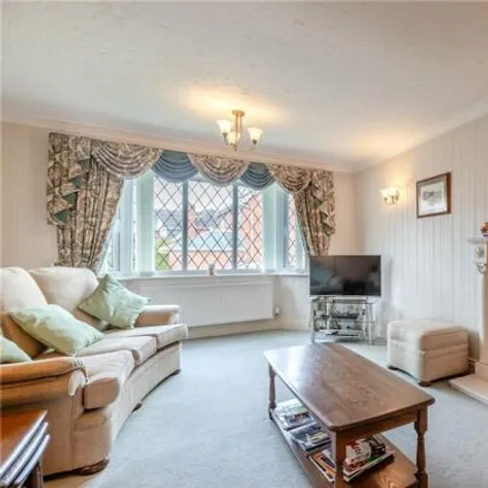 Image 2 - Lords Drive, Telford, TF2 9UE, United Kingdom - House for sale