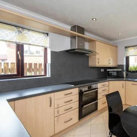 Image 2 - The Meadows, Chesterfield, S42 7JY, United Kingdom - House for sale