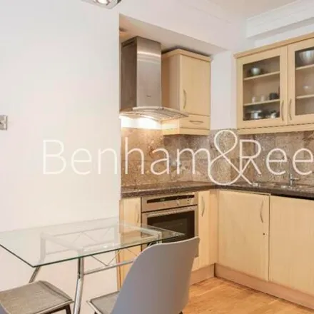 Image 2 - Nell Gwynn House, 55-57 Sloane Avenue, London, SW3 3BE, United Kingdom - Apartment for rent