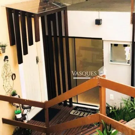 Buy this 2 bed house on Rua Maurício Werner in Várzea, Teresópolis - RJ