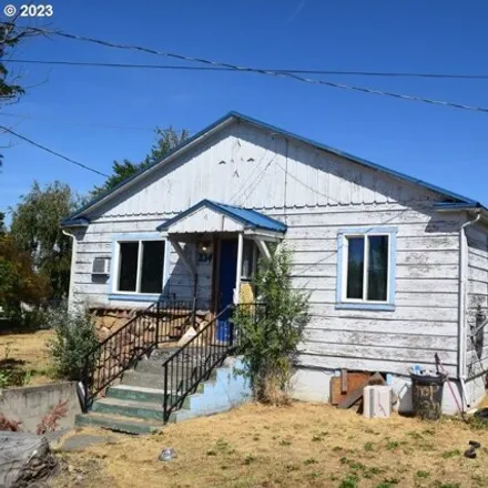 Buy this 3 bed house on 299 Northeast 2nd Street in Pilot Rock, Umatilla County