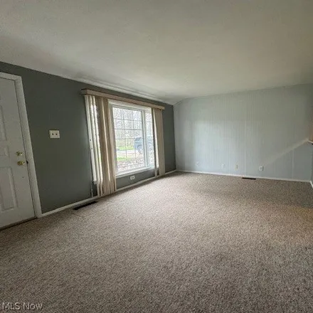 Image 7 - 1680 Woodland Avenue, Craig Beach, Mahoning County, OH 44429, USA - House for sale