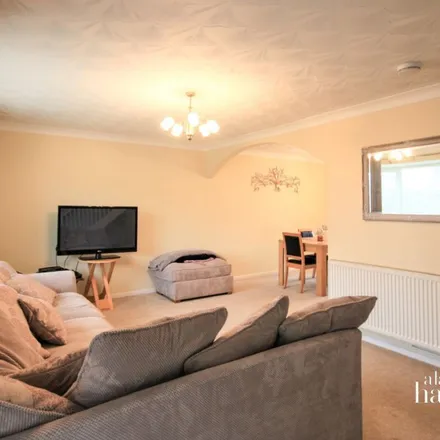 Rent this 3 bed apartment on Linden Close in Royal Wootton Bassett, SN4 7HR