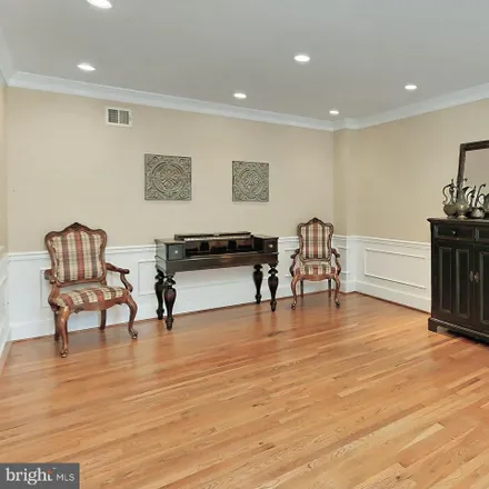 Image 8 - 8223 Taunton Place, West Springfield, VA 22152, USA - Townhouse for sale