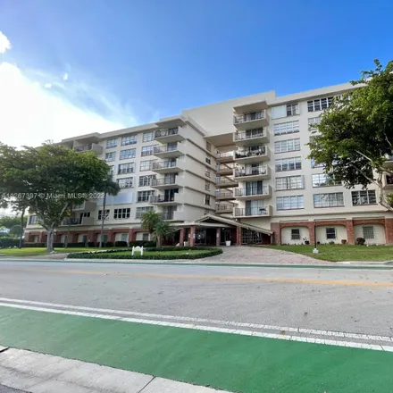 Buy this 3 bed condo on 1001 91st Street in Bay Harbor Islands, Miami-Dade County
