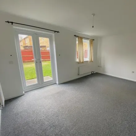 Image 2 - Hudson Way, Grantham, NG31 7BX, United Kingdom - Duplex for sale