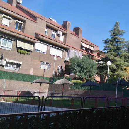 Image 4 - Madrid, Ahorramás, Calle los Pinos, 28922 Alcorcón - Apartment for rent