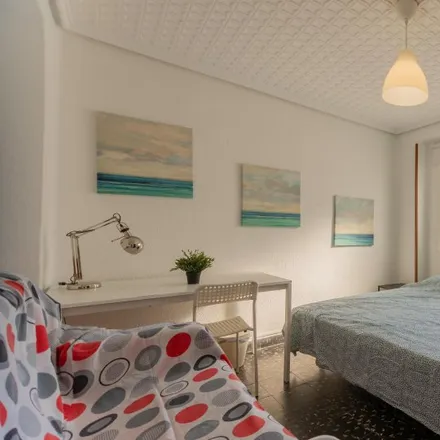 Rent this 4 bed room on Carrer de Clarachet in 4, 46015 Valencia