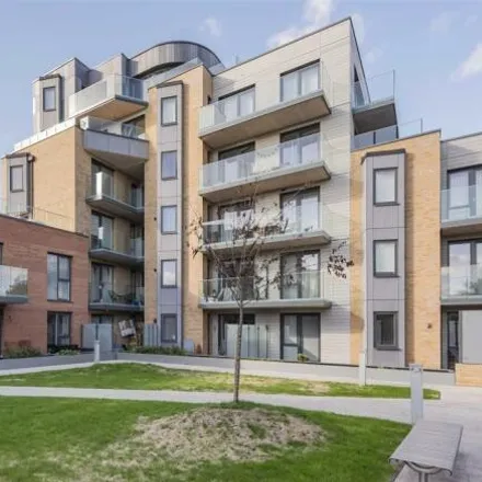 Rent this 2 bed apartment on A33 in Katesgrove, Reading