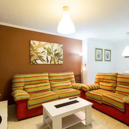 Image 2 - Calle Albareda, 16, 41001 Seville, Spain - Apartment for rent