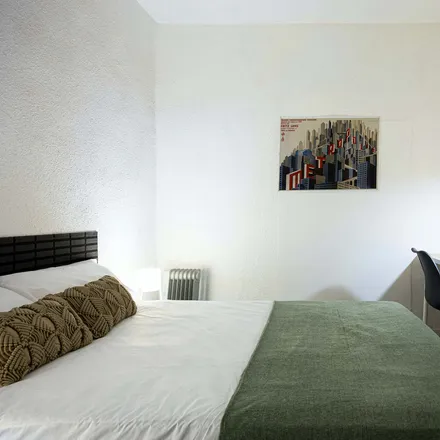 Rent this 1 bed room on Calle de Noviciado in 18, 28015 Madrid